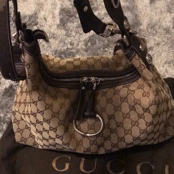 Authentic Gucci handbag - like new - Picture 2 of 5
